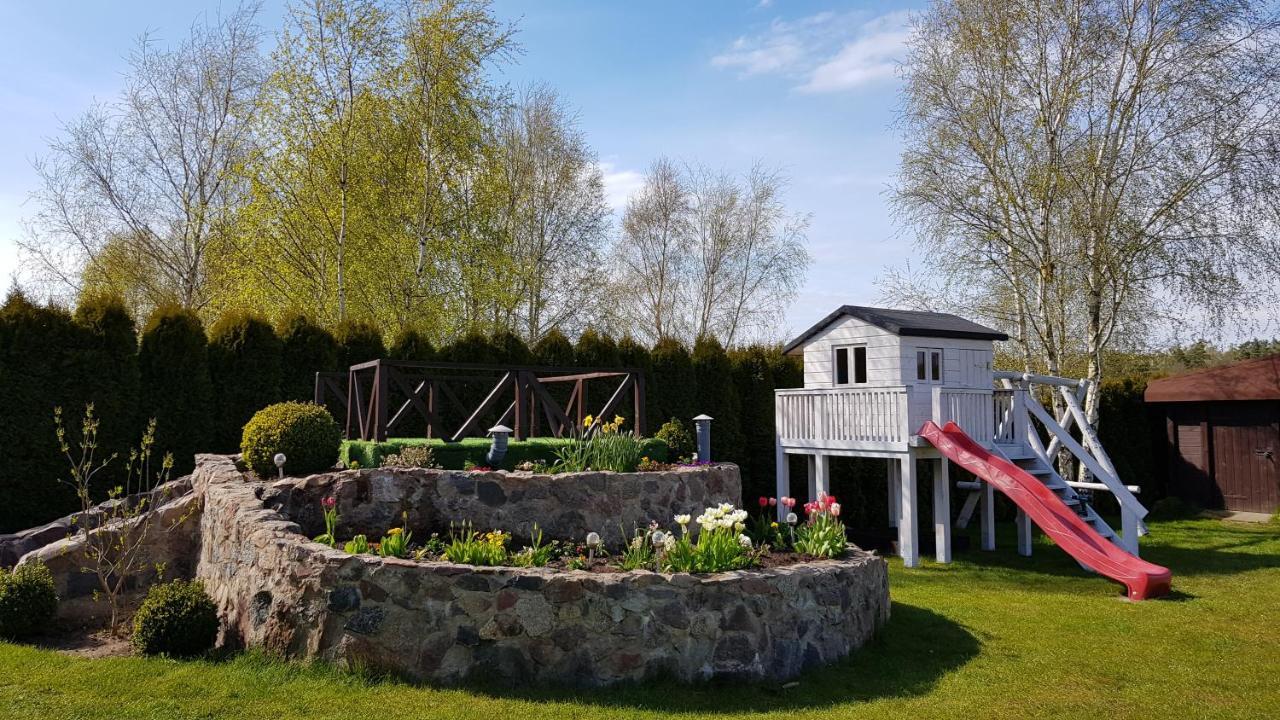 Dom W Skowronkach Villa Sasino Exteriör bild